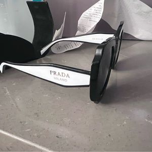 Prada sunglasses black white frame 6220 57 21 140